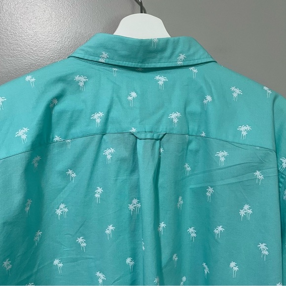 American Eagle Teal Blue Poplin Palm Tree Print Button Down Classic Fit Shirt - Picture 9 of 11